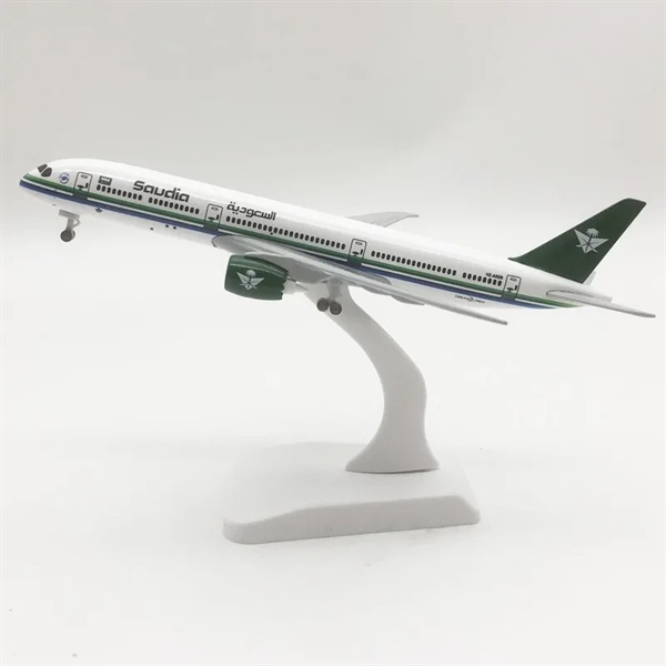  Mô hình máy bay Ả rập Saudi Airlines Boeing B787 có bánh xe kích thước 20cm MB20128 