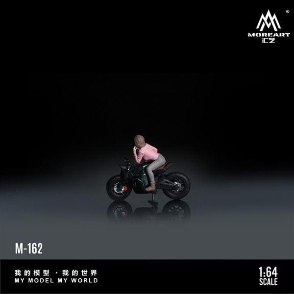  Mô hình nhân vật figure Black Iron Motorcycle Girl Suit tỉ lệ 1:64 More Art MO222162 
