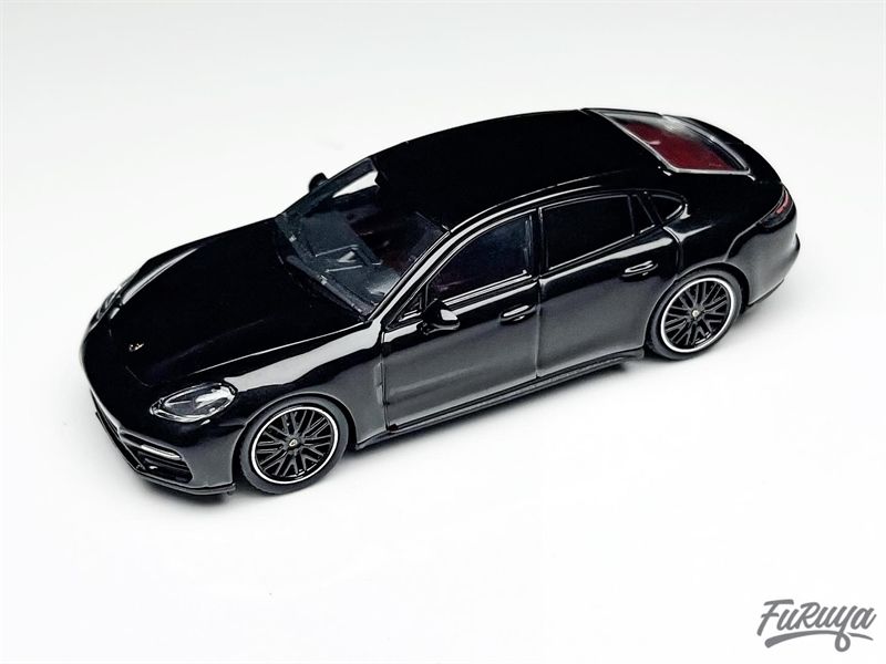  Mô hình xe Porsche Panamera Turbo Coupe Black rims tỉ lệ 1:64 Furuya OT64264 