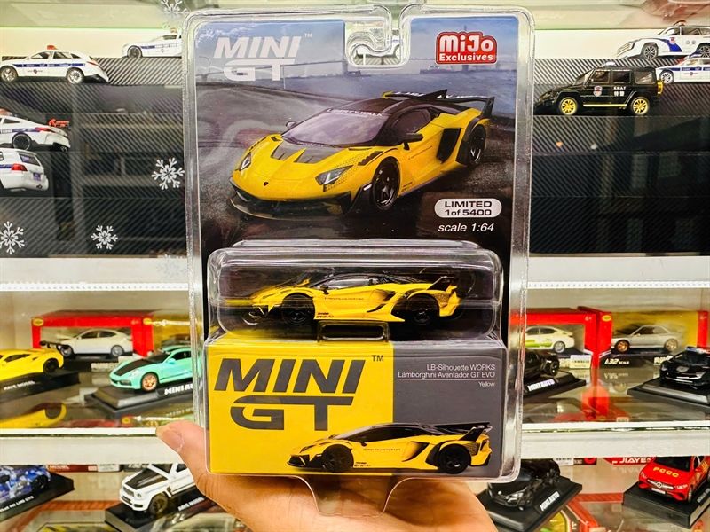  Mô hình xe Lamborghini LB-Silhouette WORKS Aventador GT EVO Yellow bản card tỉ lệ 1:64 MiniGT MGT00639-MJ 