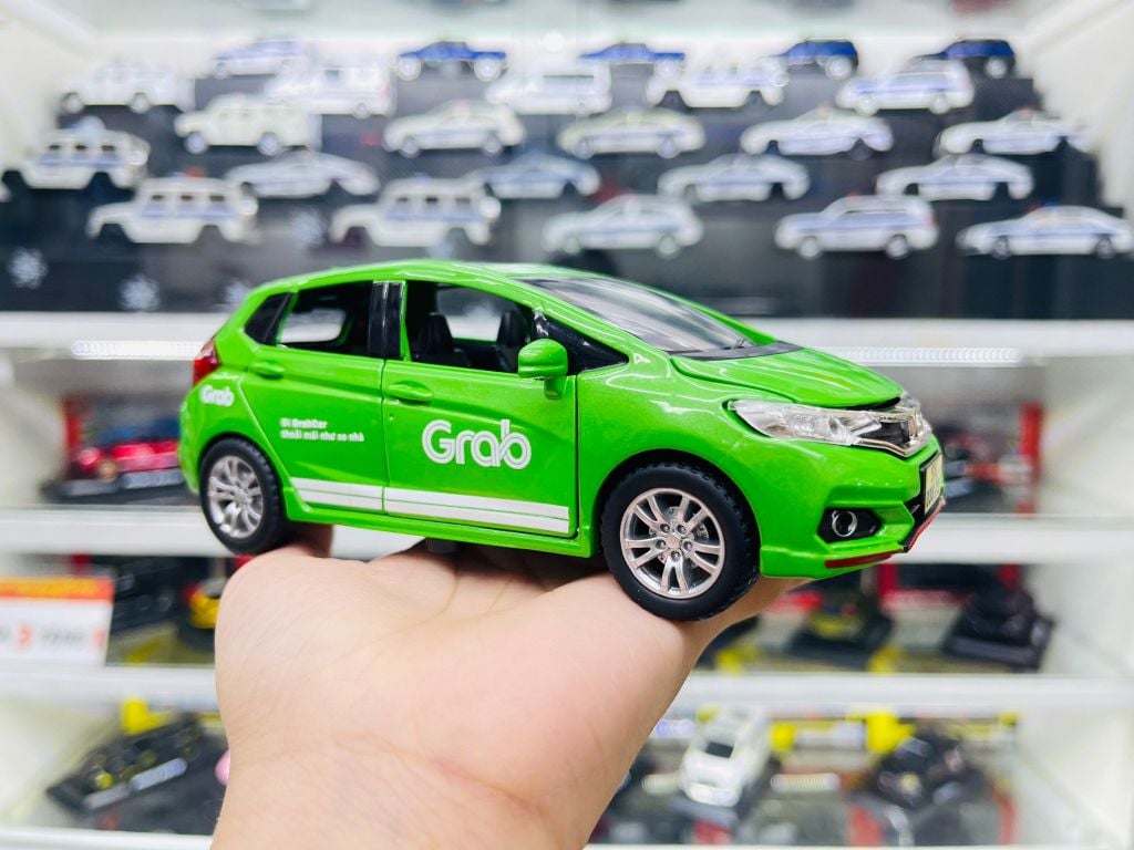 Mô hình xe độ dịch vụ taxi Grab - White Honda Jazz SUV 5 chỗ full open tỉ lệ 1:32 Chezhi Autono1 OT32001