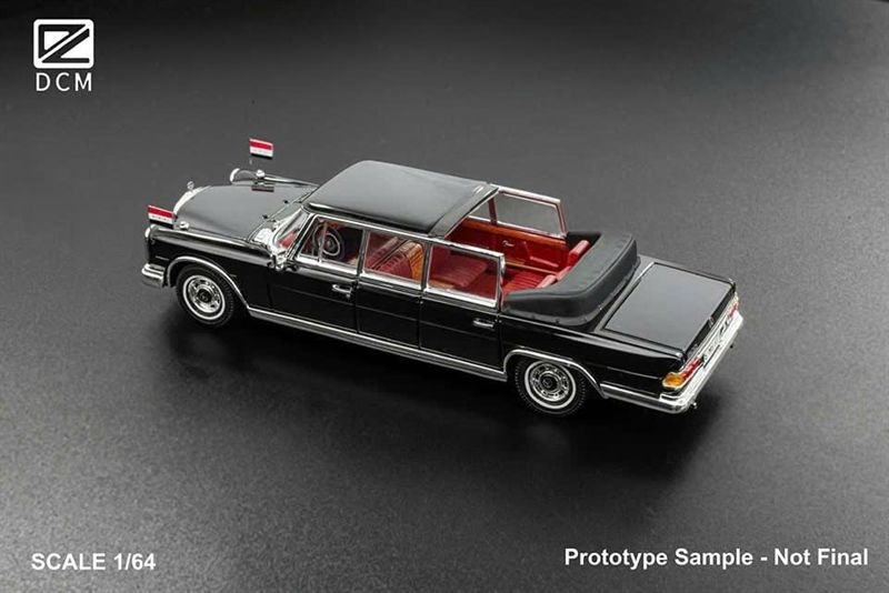  Mô hình xe Mercedes-Benz 600 Pullman Convertible (Black) 1966 Limite 999 Pcs tỉ lệ 1:64 DCM OT64416 