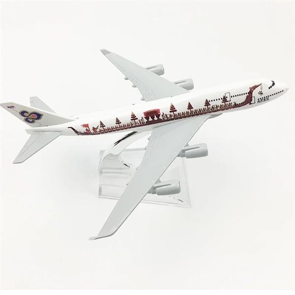  Mô hình máy bay Thai Dragon - Boat Airlines Boeing B747 có bánh xe 20cm MB20138 