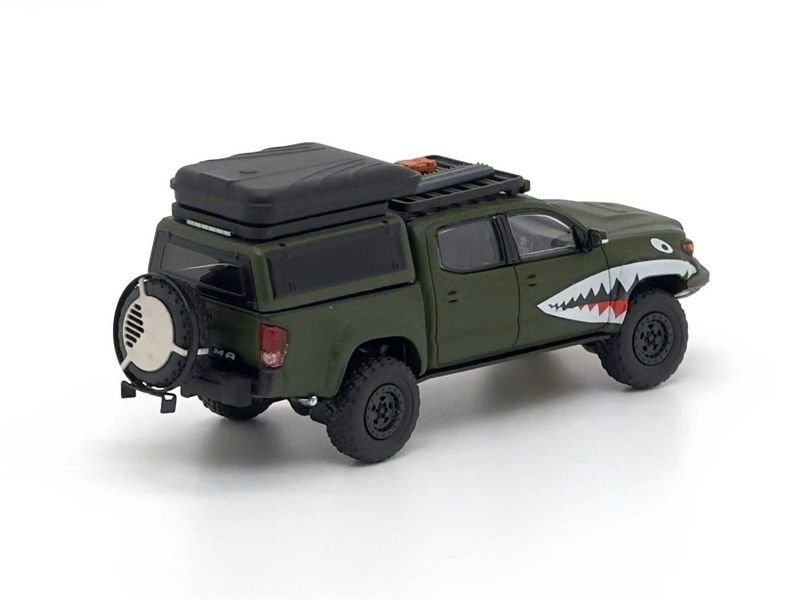  Mô hình Toyota Tacoma Green Shark Livery Luggage Version with shock absorbers tỉ lệ 1:64 Unique Model OT64112 