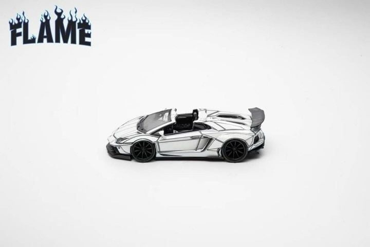  Mô hình xe Lamborghini Aventador LP700-4 Roadster có dạ quang tỉ lệ 1:64 Flame model OT64193 