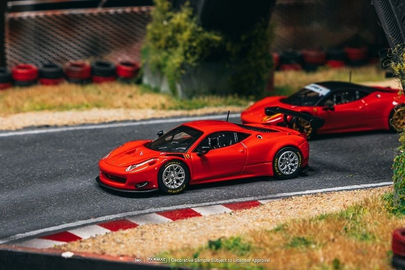  Mô hình xe Ferrari 458 Italia GT3 Red tỉ lệ 1:64 Tarmac Works T64R-074-RE 