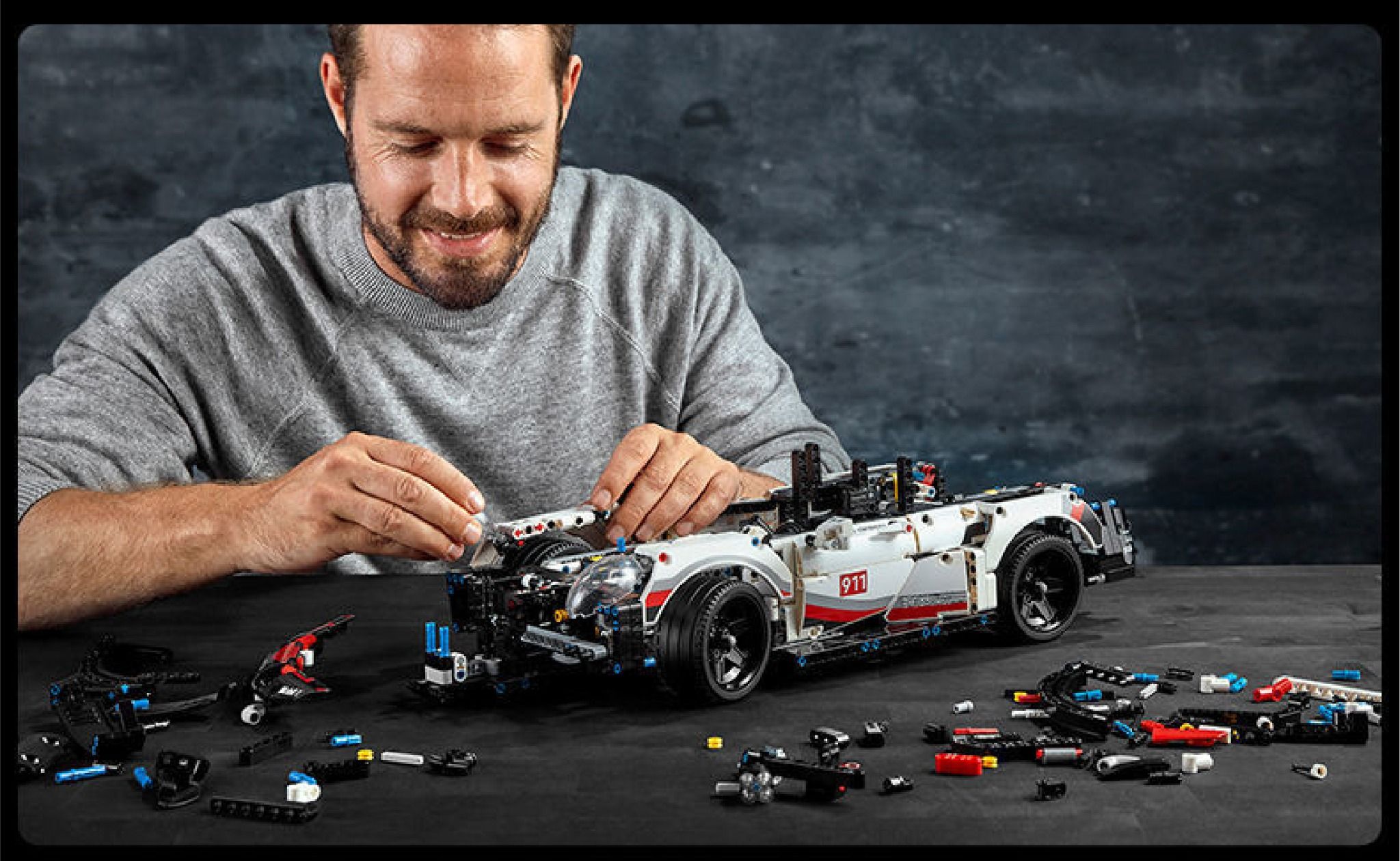  Mô hình xe ô tô lắp ghép Porsche 911 RSR Technic 1580 pcs tỉ lệ 1:10 LG004 