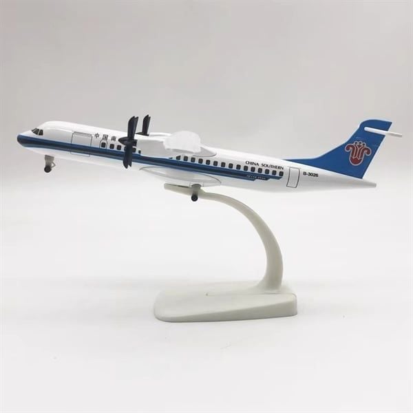  Mô hình máy bay China Southern ATR cánh quạt có bánh xe kích thước 20cm MB20142 