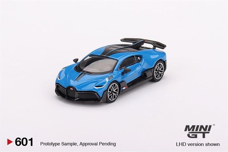  Mô hình xe Bugatti Divo Blue 2022 bản card tỉ lệ 1:64 MiniGT 