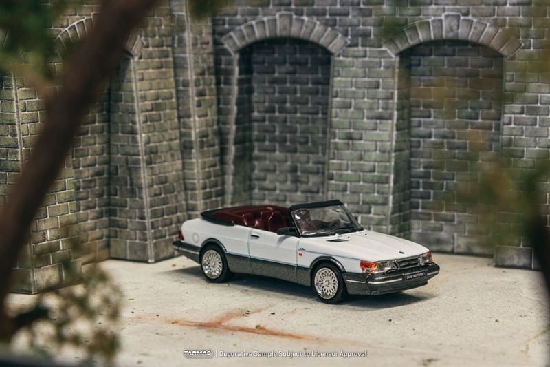  Mô hình xe Saab 900 Turbo Convertible White tỉ lệ 1:64 Tarmac Works T64G-067-WH 