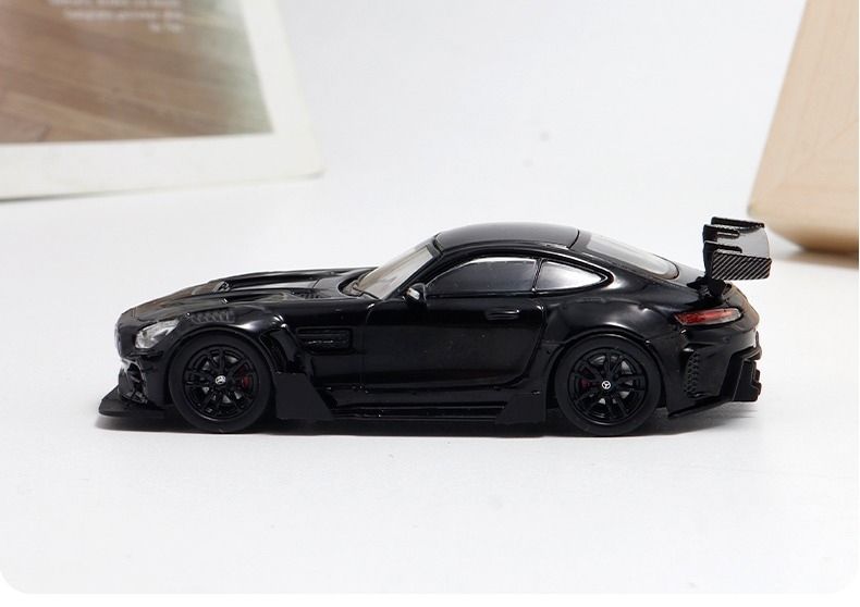  Mô hình xe Mercedes-AMG GTS Carbonerre Widebody Kit Version tỉ lệ 1:64 BSC Model OT64229 