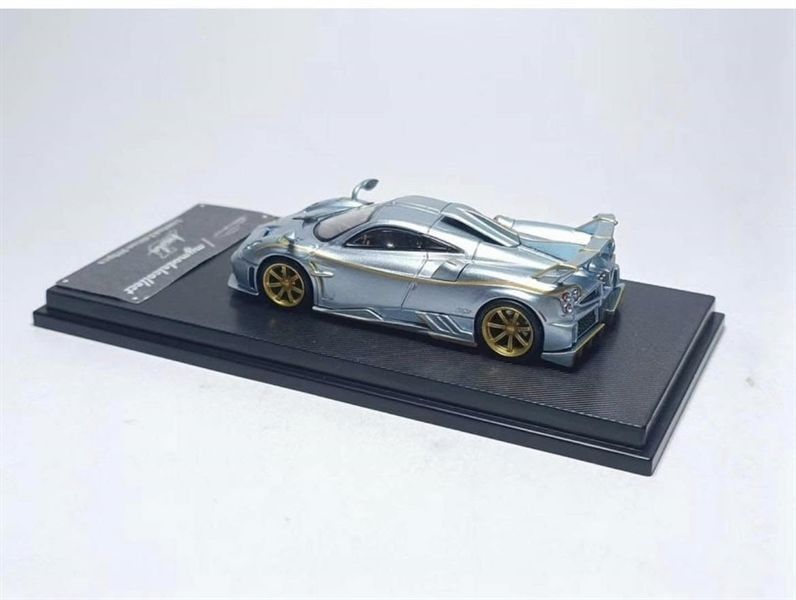  Mô hình xe Pagani Imola V12 Frozen Blue gold rim tỉ lệ 1:64 MC Model OT64246 