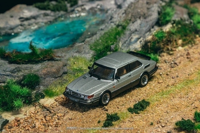  Mô hình xe Saab 900 Turbo Silver tỉ lệ 1:64 Tarmac Works T64G-056-SL 