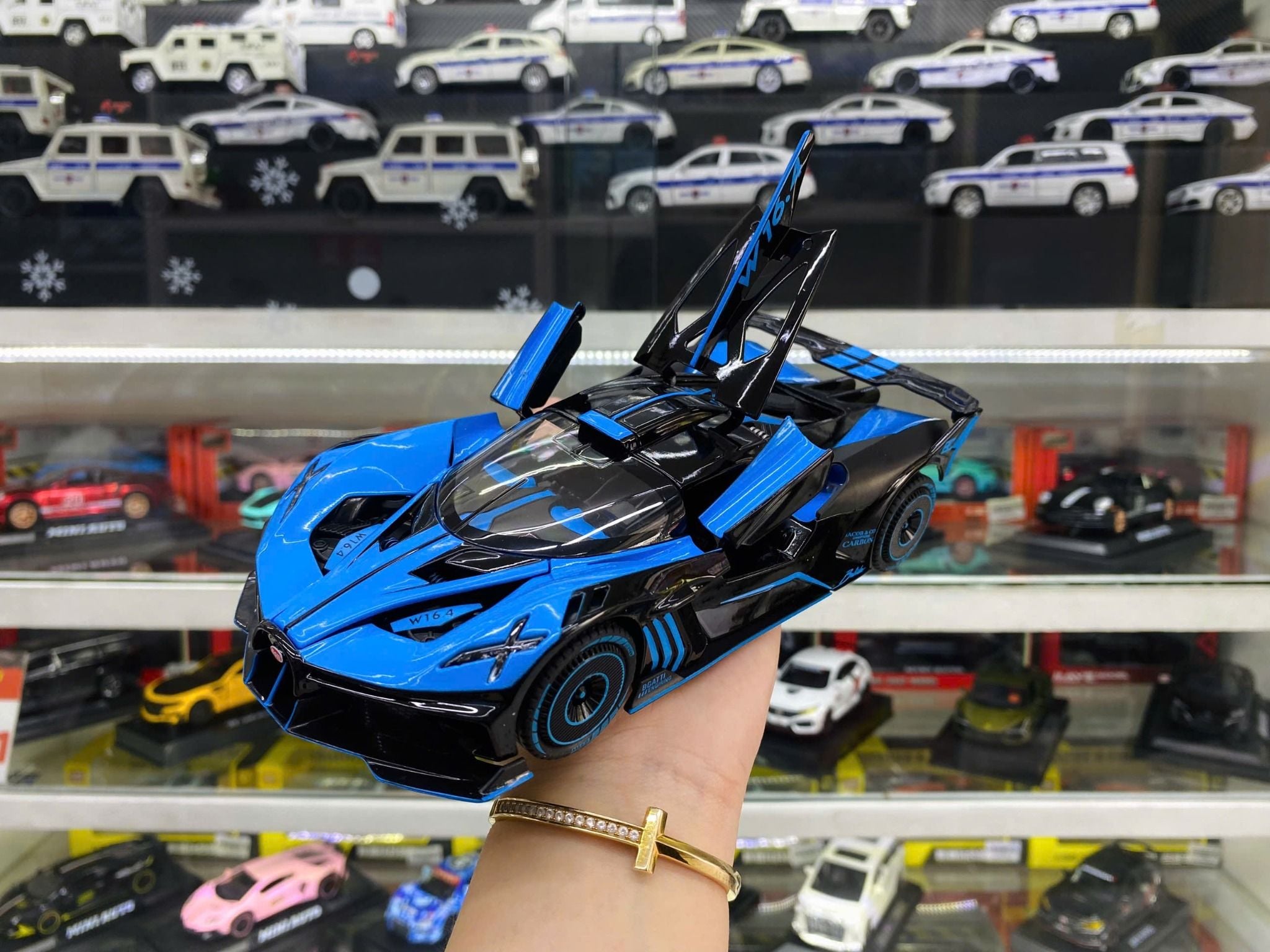  Mô hình xe Bugatti Bolide phun khói - full open 1:24 Chezhi CZ24462 