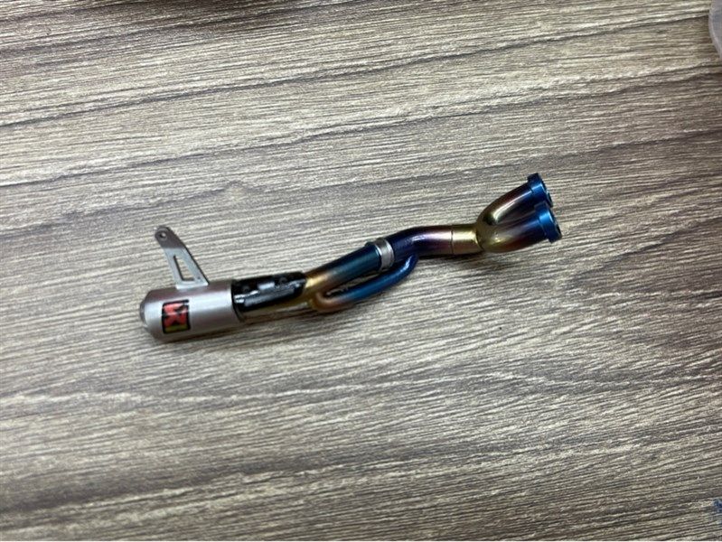  Phụ kiện mô hình cổ titan và lon pô dành cho mô hình xe sport 3D tỉ lệ 1:12 PK397 