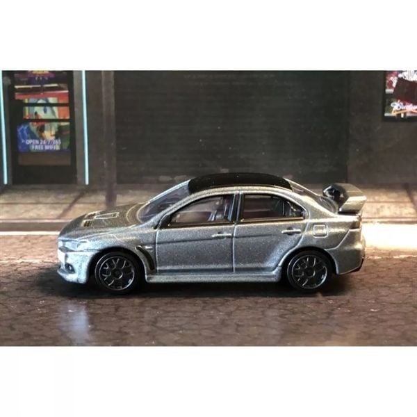  Mô hình xe Mitsubishi LANCER Evolution Final tỉ lệ 1:64 Premium Tomica 298168 
