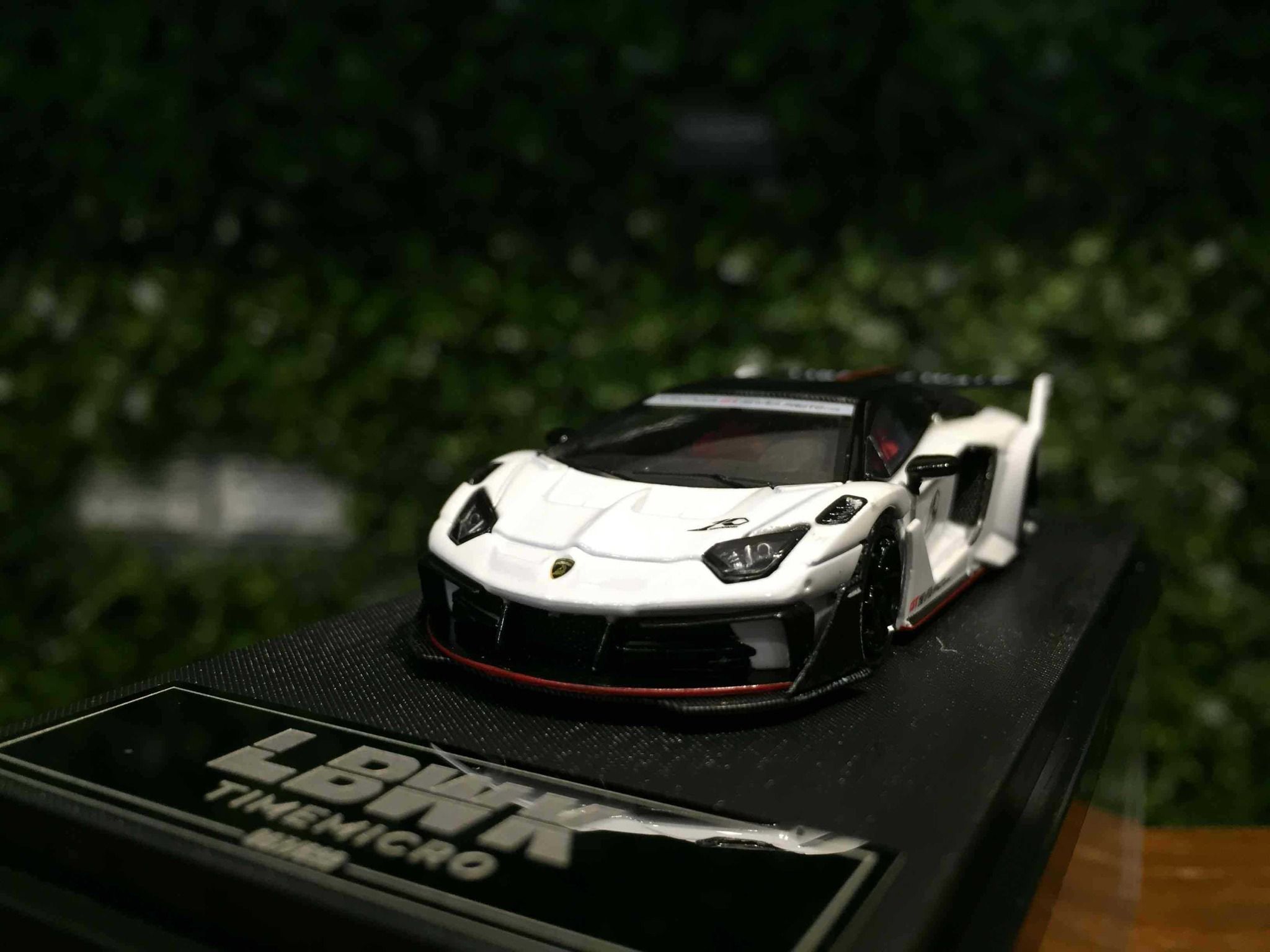  Mô hình xe Lamborghini Aventador LP700 2.0 Gt EVO white tỉ lệ 1:64 Time micro 