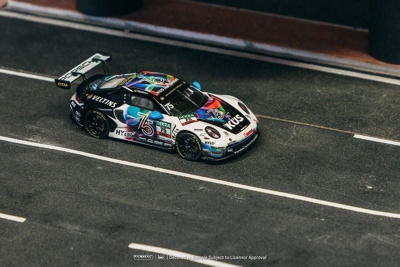  Mô hình xe Porsche 911 GT3 R DTM 2023 Ayhancan Güven tỉ lệ 1:64 TARMAC WORKS 