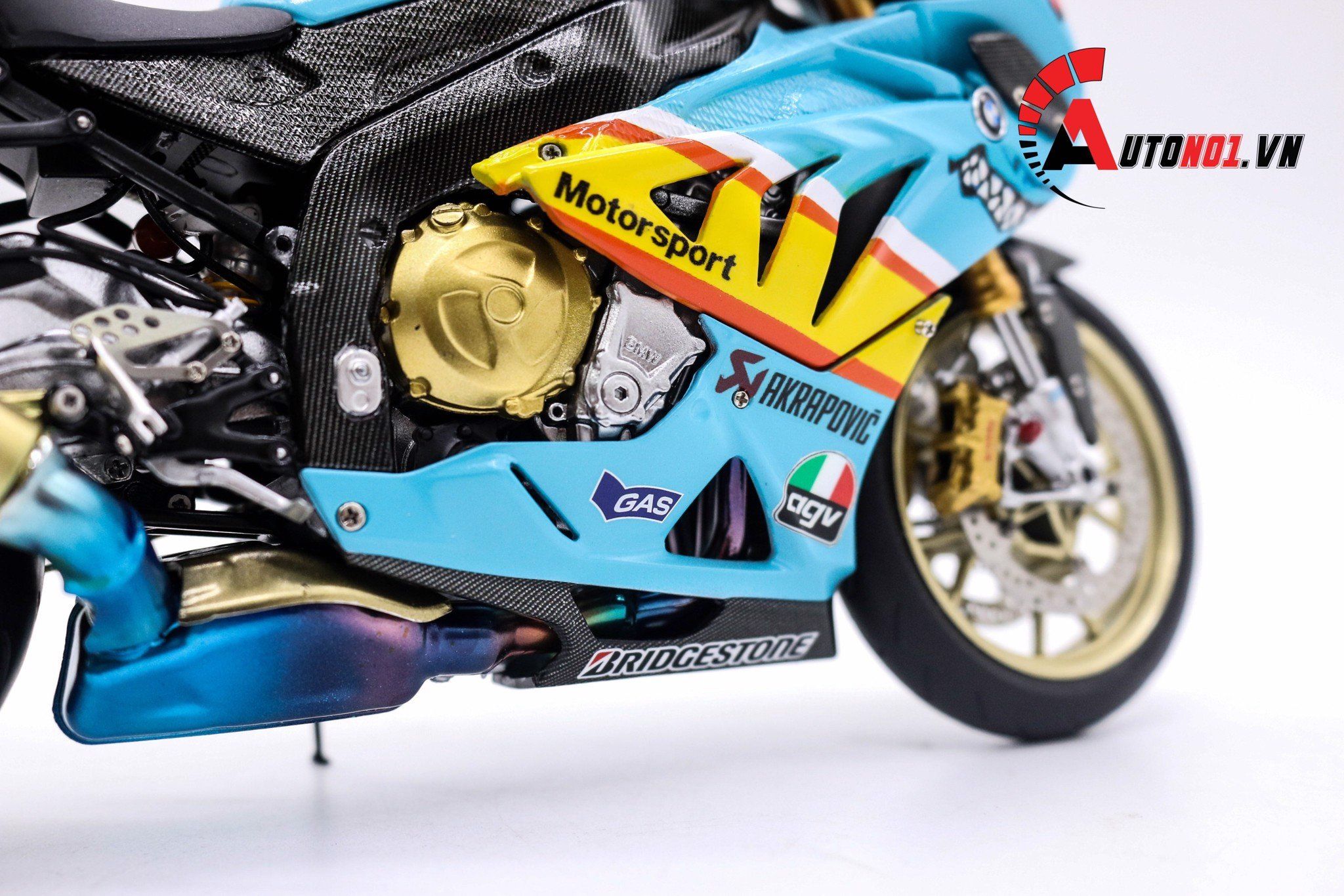  MÔ HÌNH XE ĐỘ BMW S1000RR SHARK CUSTOM 1:10 SCHUCO 