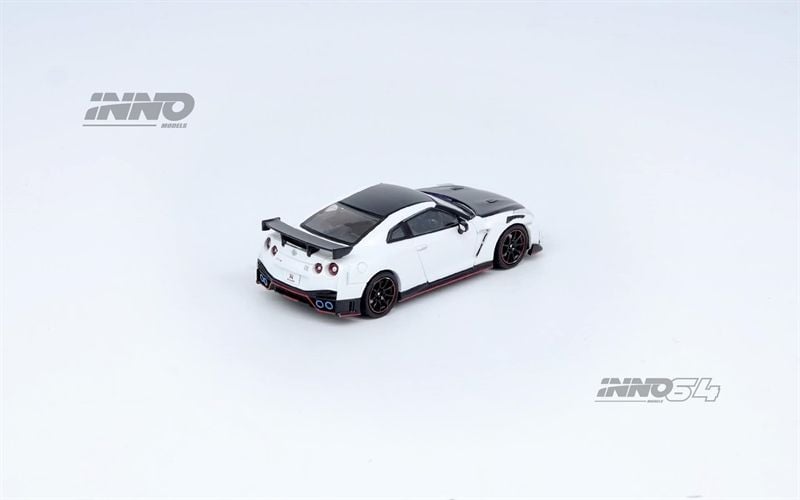  Mô hình xe Nissan GTR R35 Nismo white tỉ lệ 1:64 Inno64 model IN64-R35N-WHI 