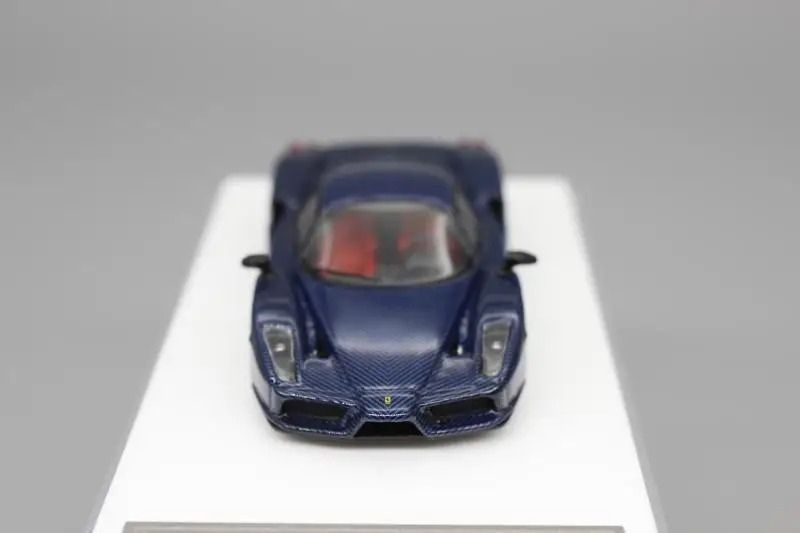  Mô hình xe Ferrari Enzo carbon fiber tỉ lệ 1:64 Briscale micro BSC OT64238 