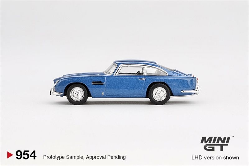  Mô hình xe Aston Martin DB5 Sierra Blue tỉ lệ 1:64 MiniGT bản card MGT00954-BL 