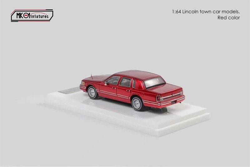  Mô hình xe Lincoln Town Car 1992 tỉ lệ 1:64 MK Miniatures OT64334 