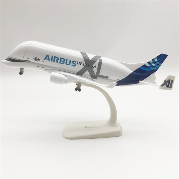  Mô hình máy bay vận tải Super Beluga Airbus XL có bánh xe kích thước 20cm MB20131 