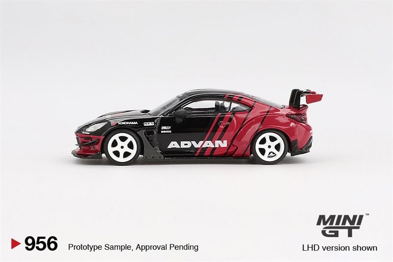  Mô hình xe Toyota GR86 HKS TYPE R ADVAN 2022 Tokyo Auto Salon tỉ lệ 1:64 MiniGT bản card MGT00956-BL 