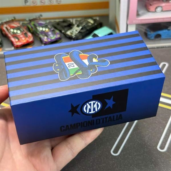  Mô hình xe Nisan Skyline GTR R34 Compioni D'Italia Metallic blue mở được capo tỉ lệ 1:64 Demon king OT64426 