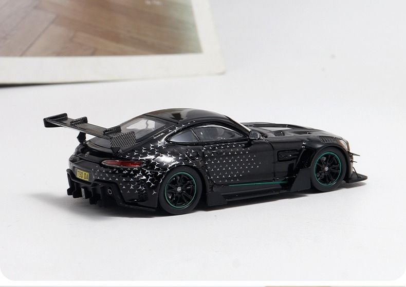  Mô hình xe Mercedes-AMG GTS Carbonerre Widebody Kit Version tỉ lệ 1:64 BSC Model OT64229 