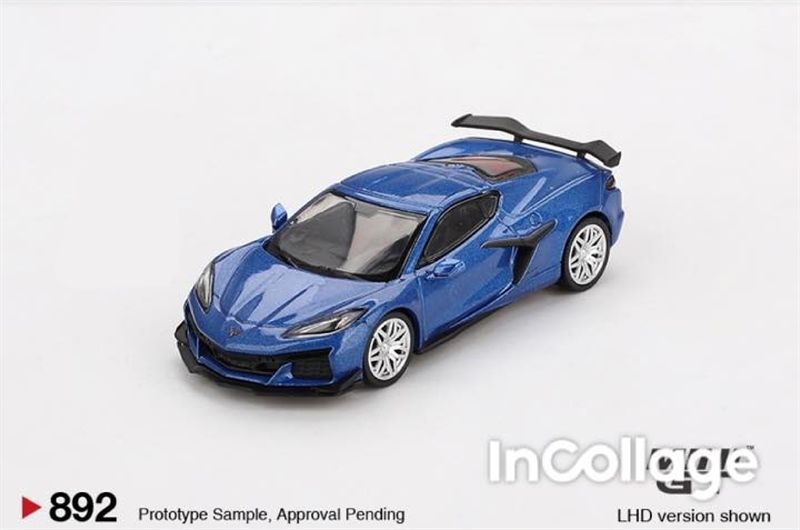  Mô hình xe Chevrolet Corvette Z06 2023 Elkhart Lake Blue Metallic bản card tỉ lệ 1:64 MiniGT MGT00892 