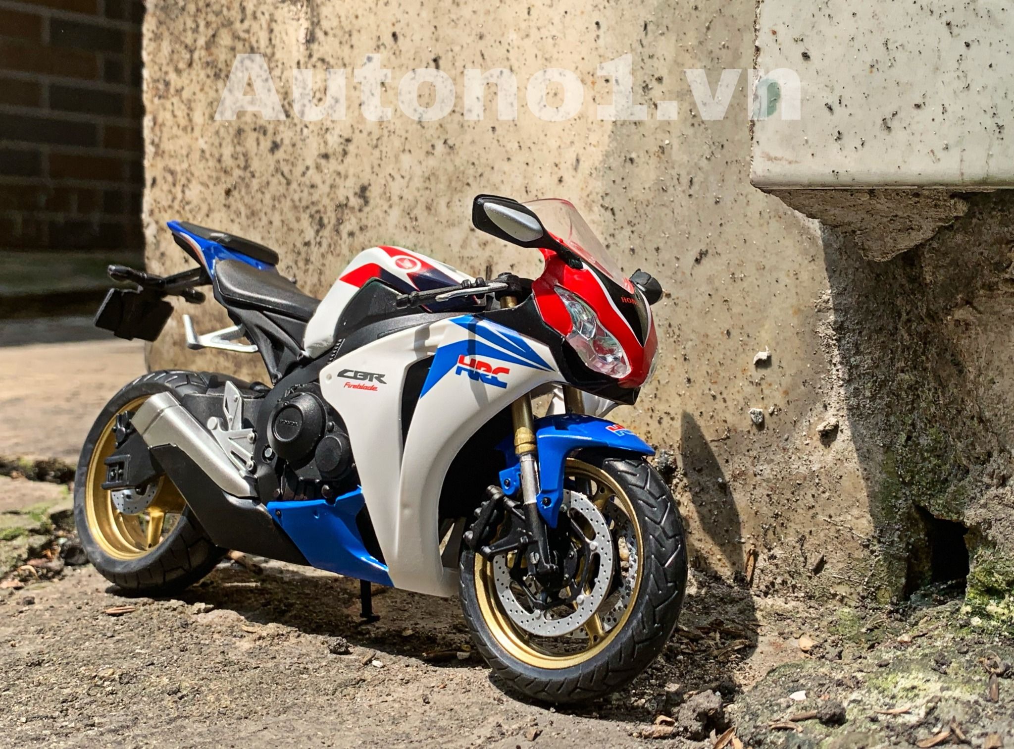 Tìm hiểu Siêu mô tô gần 1 tỷ Honda CBR 1000RRR Fireblade 2020 vừa trình làng XEHAYVN YouTube #17 Tìm hiểu Siêu mô tô gần 1 tỷ Honda CBR 1000RRR Fireblade 2020 vừa trình làng XEHAYVN YouTube