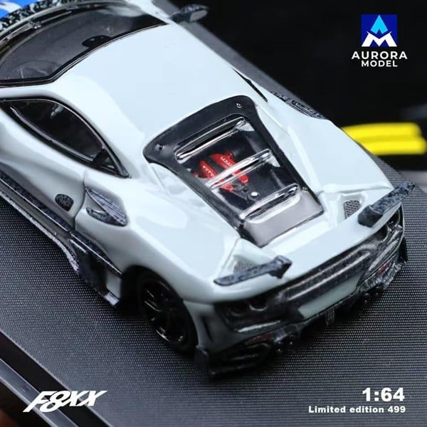  Mô hình xe Mercedes-Benz AMG GTR tỉ lệ 1:64 MJ Model OT64220 