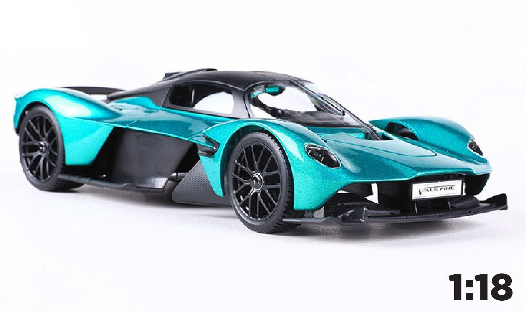  Mô hình xe Aston Martin Valkyrie 2022 Green 1:18 Maisto 31465 GN OT18021 
