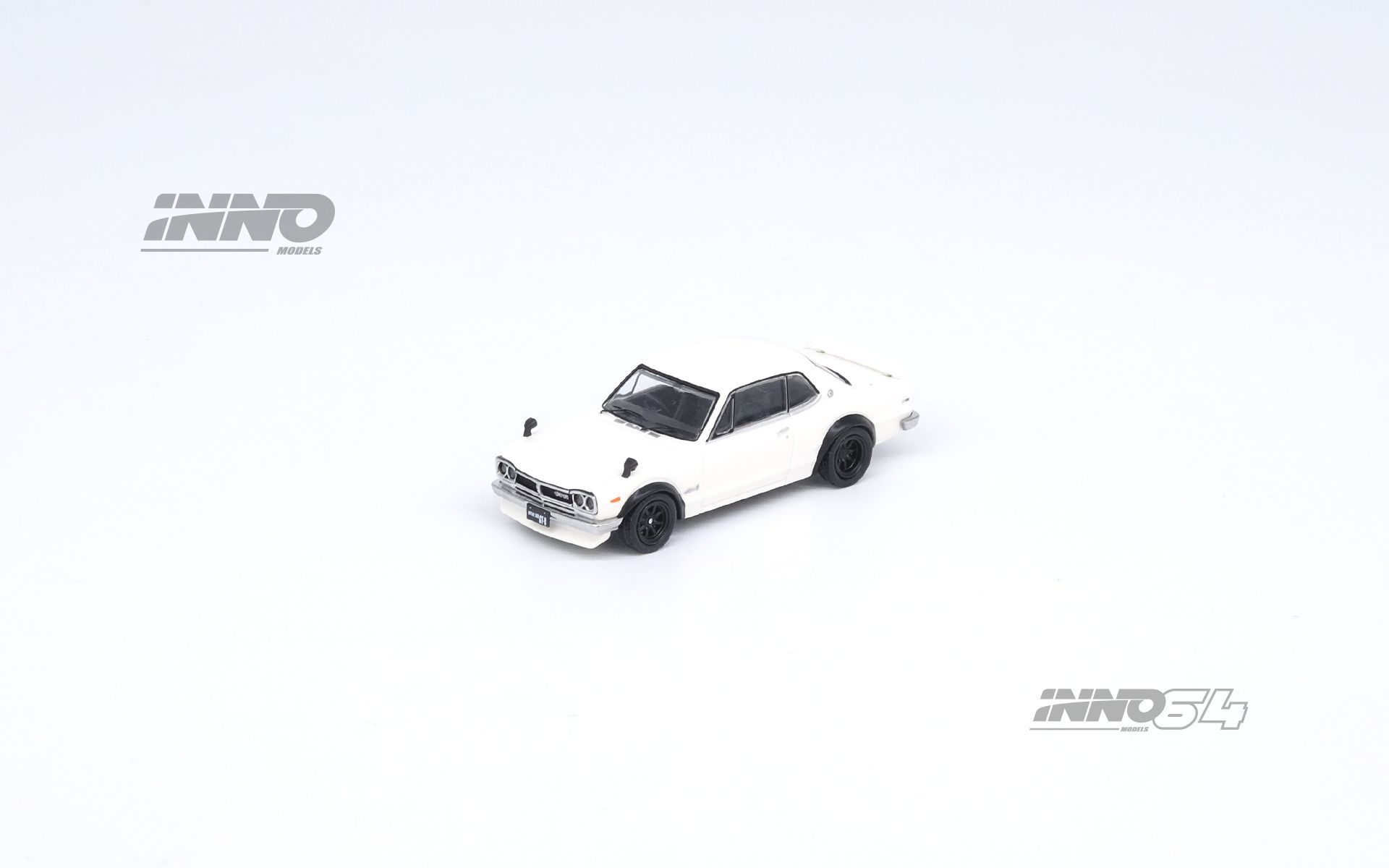  Mô hình xe ô tô Nissan skyline 2000 GT-R in white tỉ lệ 1:64 Inno64 model 