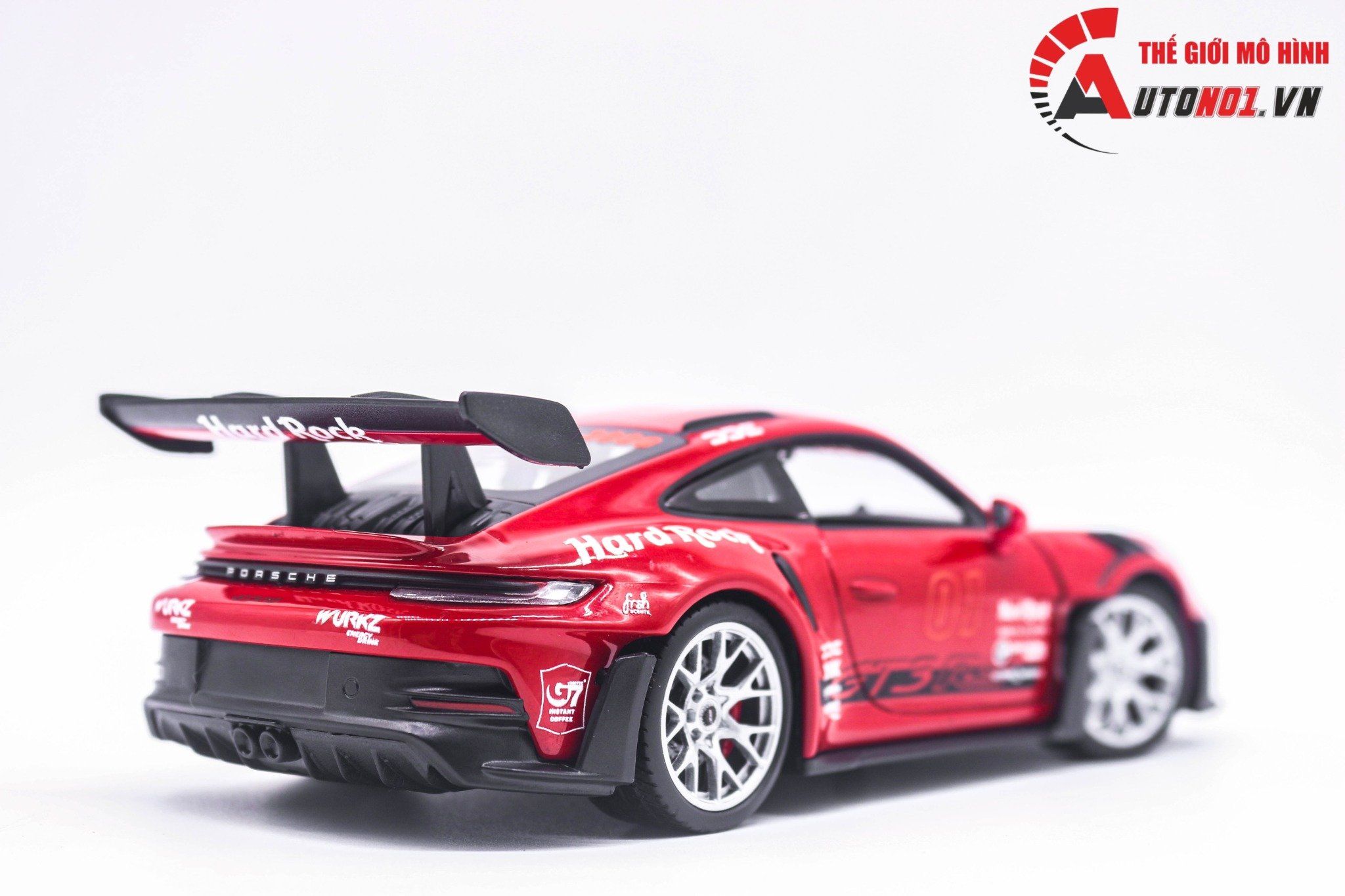  Mô hình xe custom Porsche 911 (992) GT3 RS Gumball3000 tỉ lệ 1:24 Welly DO24001 
