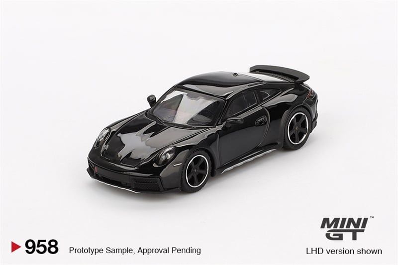  Mô hình xe Porsche 911 Dakar Black bản card tỉ lệ 1:64 MiniGT MGT00958-BL 