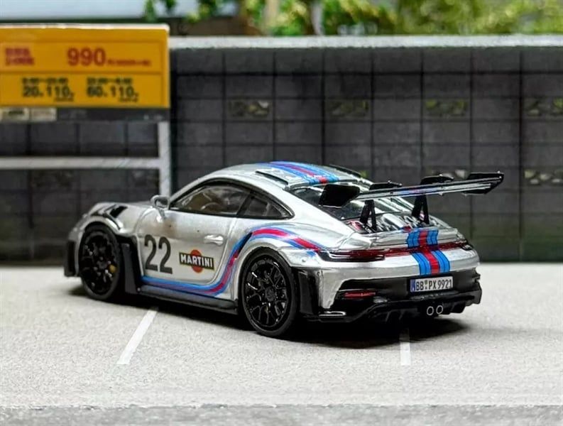  Mô hình xe Porsche 911 GT3 RS Martini #22 silver tỉ lệ 1:64 LMLF OT64057 