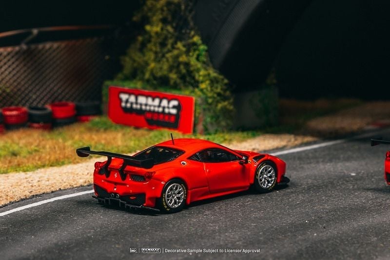 Mô hình xe Ferrari 458 Italia GT3 Red tỉ lệ 1:64 Tarmac Works T64R-074-RE 