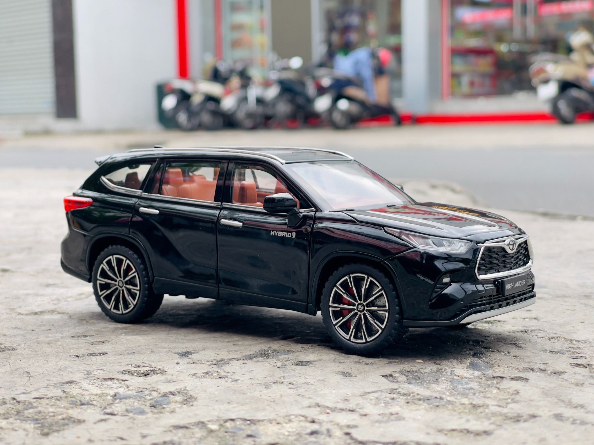  Mô hình xe Toyota Highlander đánh lái được full open tỉ lệ 1:24 Jinlifang OT045 