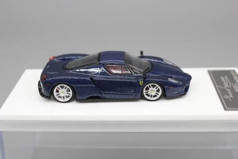  Mô hình xe Ferrari Enzo carbon fiber tỉ lệ 1:64 Briscale micro BSC OT64238 
