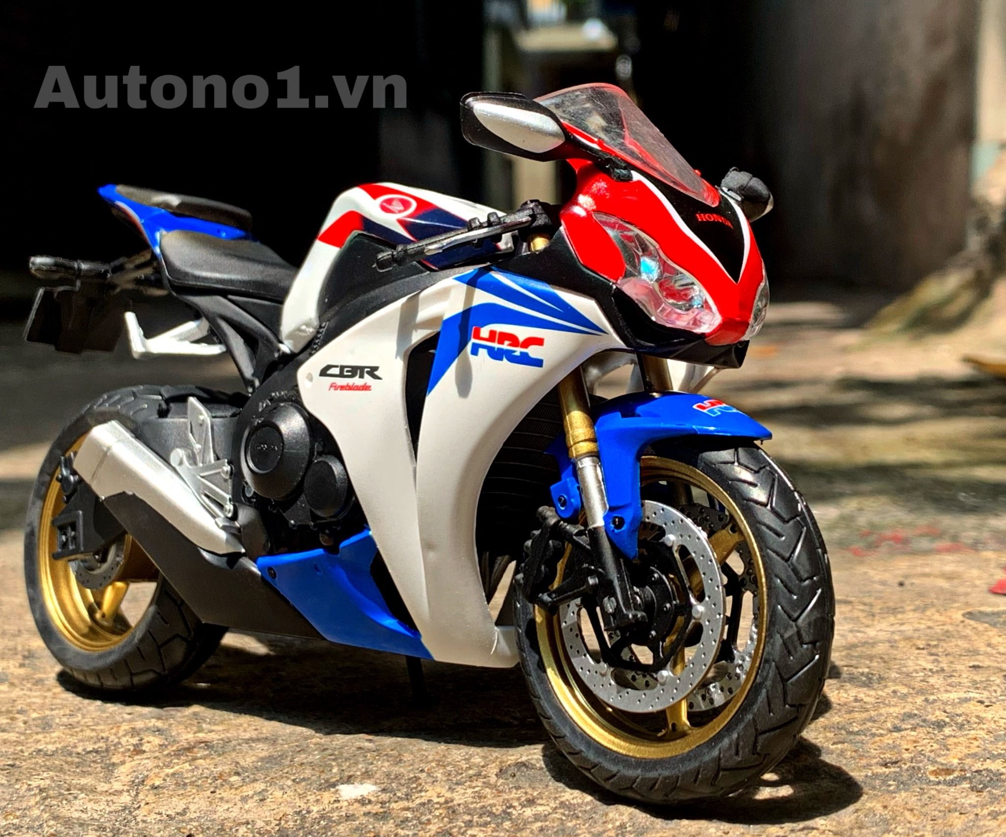 Cận cảnh Honda CBR1000RRR Fireblade 2020 giá 949 triệu tại đại lý #34 Cận cảnh Honda CBR1000RRR Fireblade 2020 giá 949 triệu tại đại lý