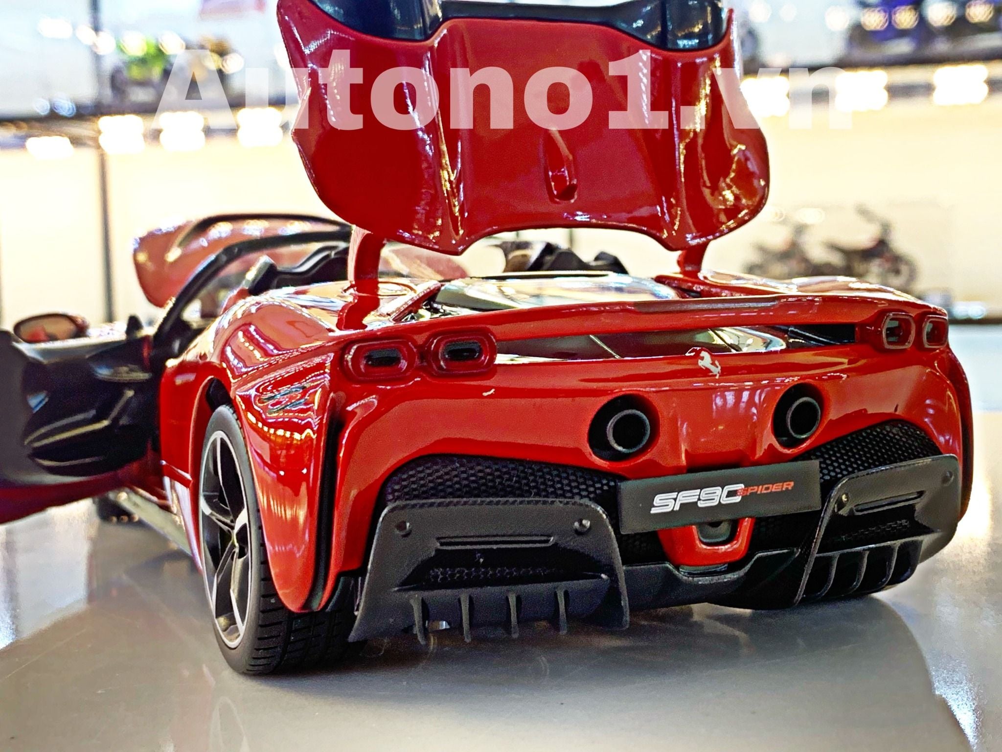 Bburago Modellino Ferrari SF90 Spider – Scala 1/18, Colore Rosso, Anno 2020 - 4