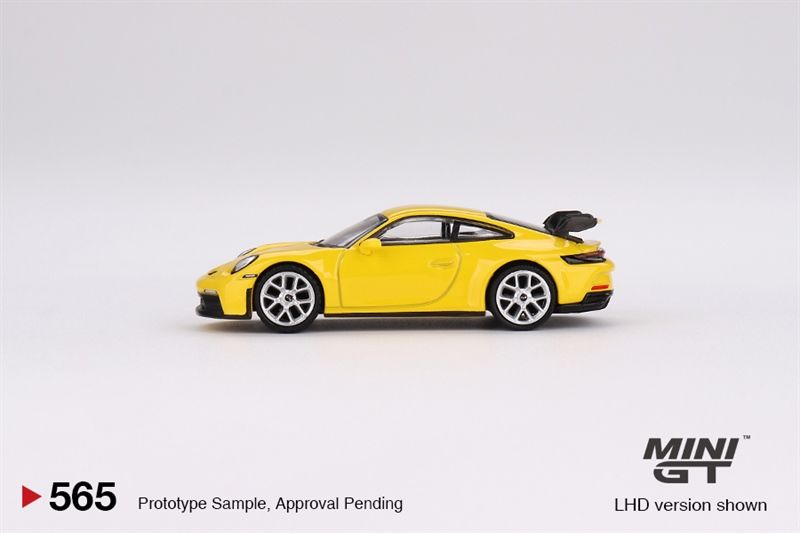  Mô hình xe Porsche 911 (992) GT3 Racing Yellow tỉ lệ 1:64 MiniGT 