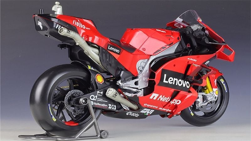  Mô hình xe mô tô Ducati Lenovo Racing Team 2022 tỉ lệ 1:6 Maisto MT048 