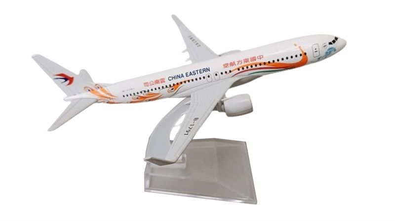  Mô hình máy bay China Estern Boeing B737 có đế 16cm MB16207 