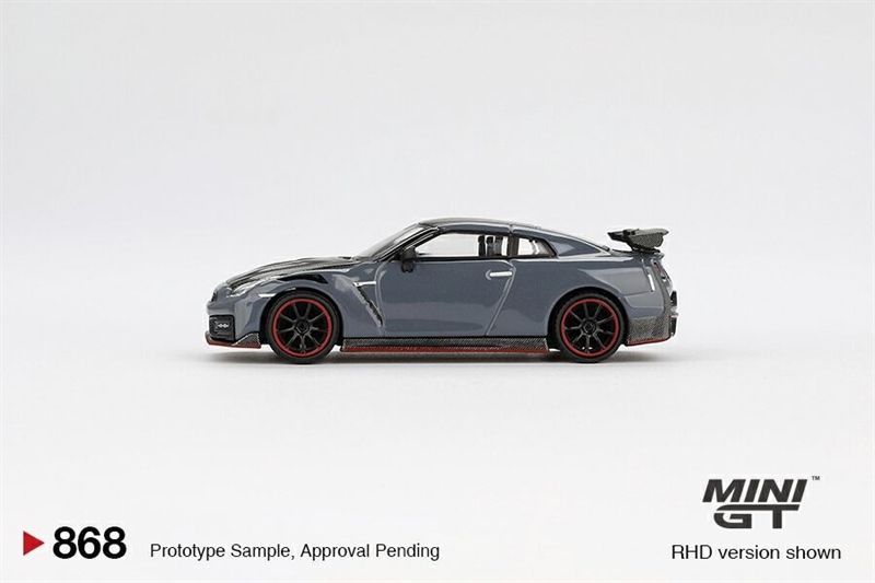  Mô hình xe Nissan GT-R Nismo 2024 NISMO Stealth Gray tỉ lệ 1:64 MiniGT MGT00868 