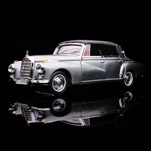  Mô hình xe Mercedes Benz 300D Convertible Soft Top limited to 799pcs tỉ lệ 1:64 Seeker OT64435 