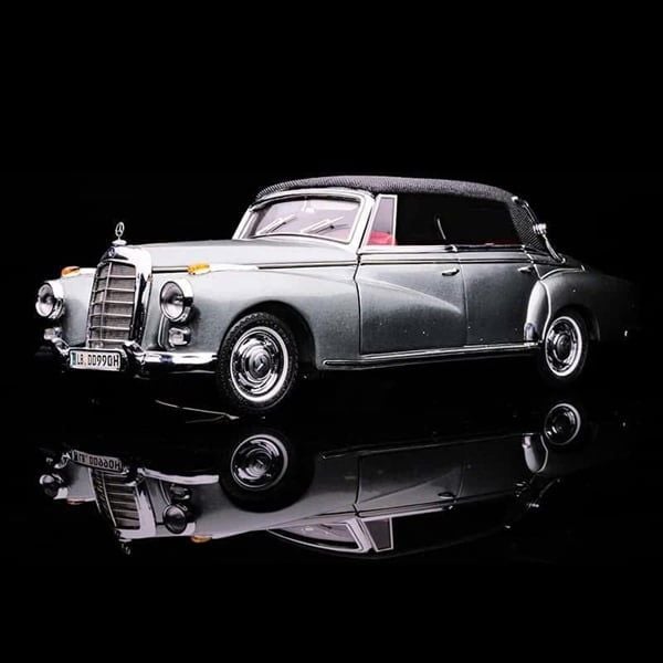  Mô hình xe Mercedes Benz 300D Convertible Soft Top limited to 799pcs tỉ lệ 1:64 Seeker OT64435 